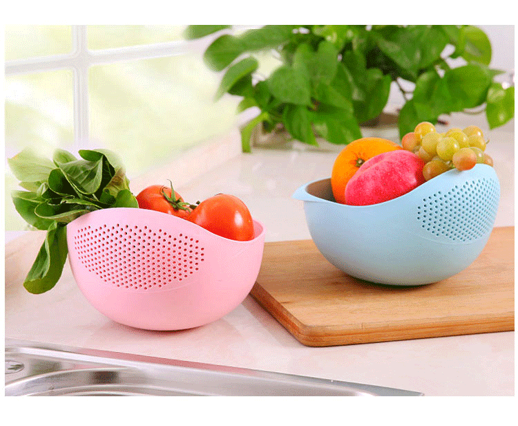 White rice washing and draining basket