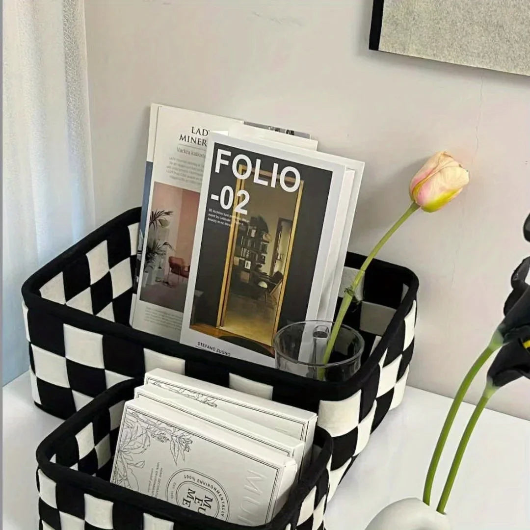 Checkered storage basket – for toys and snacks